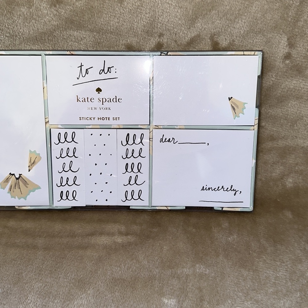 Kate Spade ♠️ On Point Sticky Note Set - Picture 2 of 3